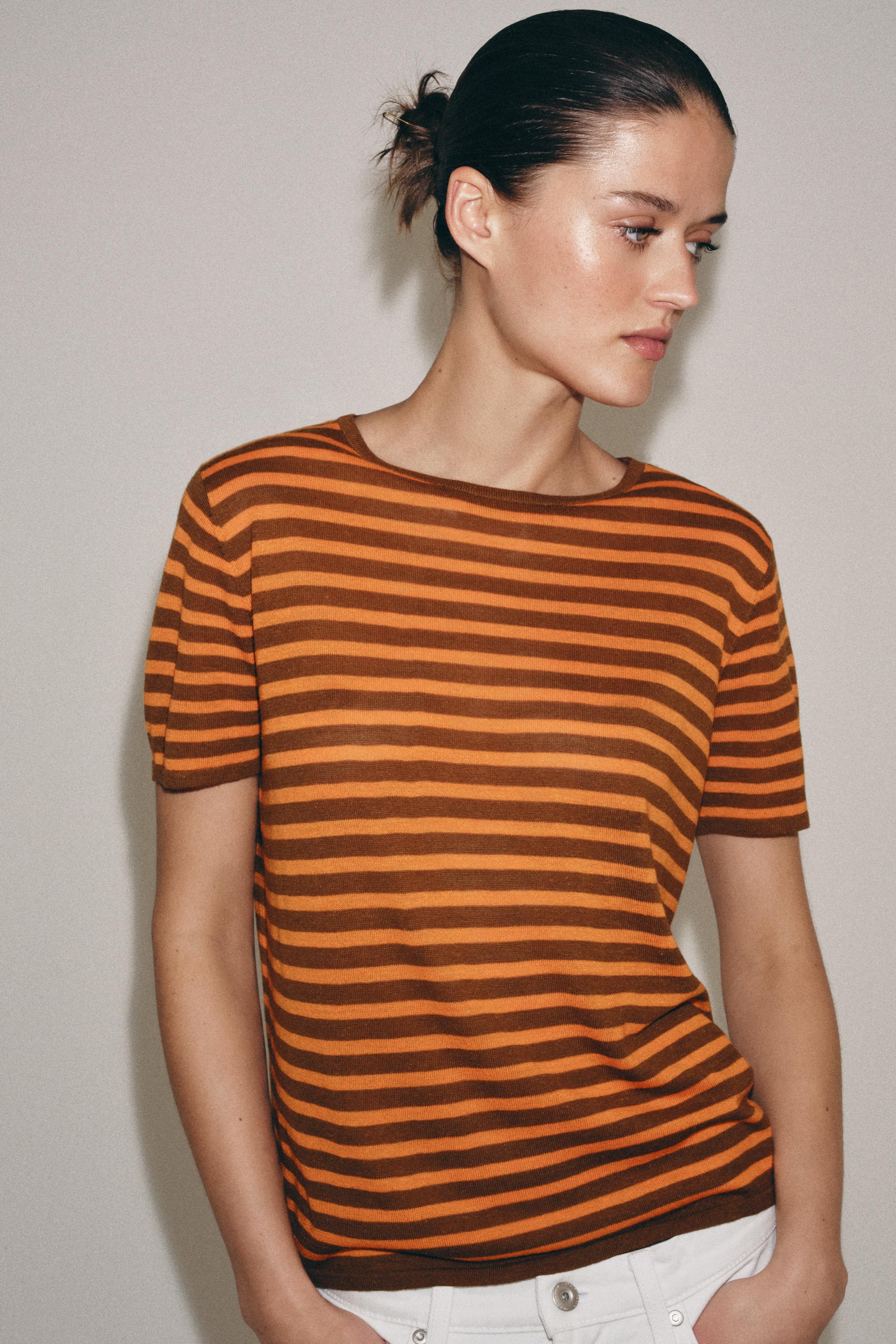 STRIPED KNIT TOP